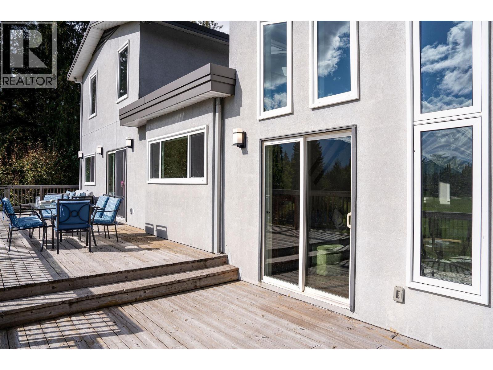 2626 Airport Way, Revelstoke