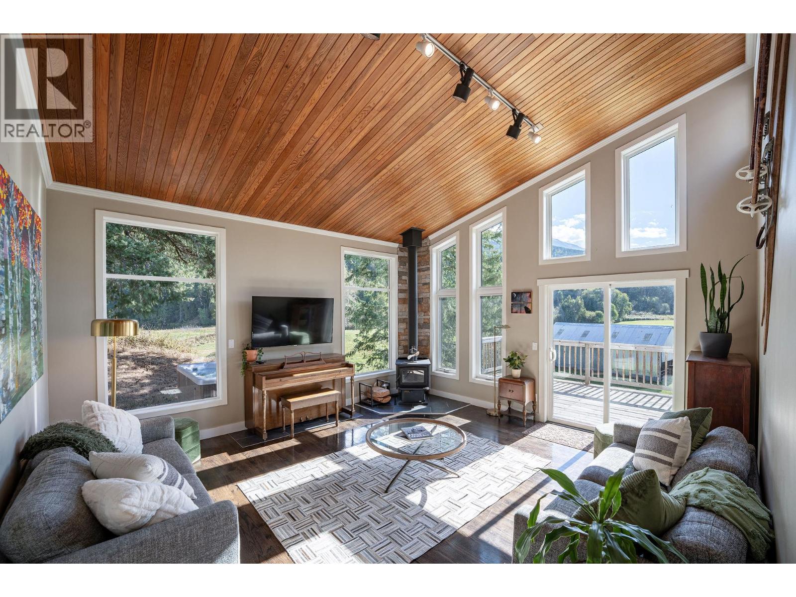 2626 Airport Way, Revelstoke