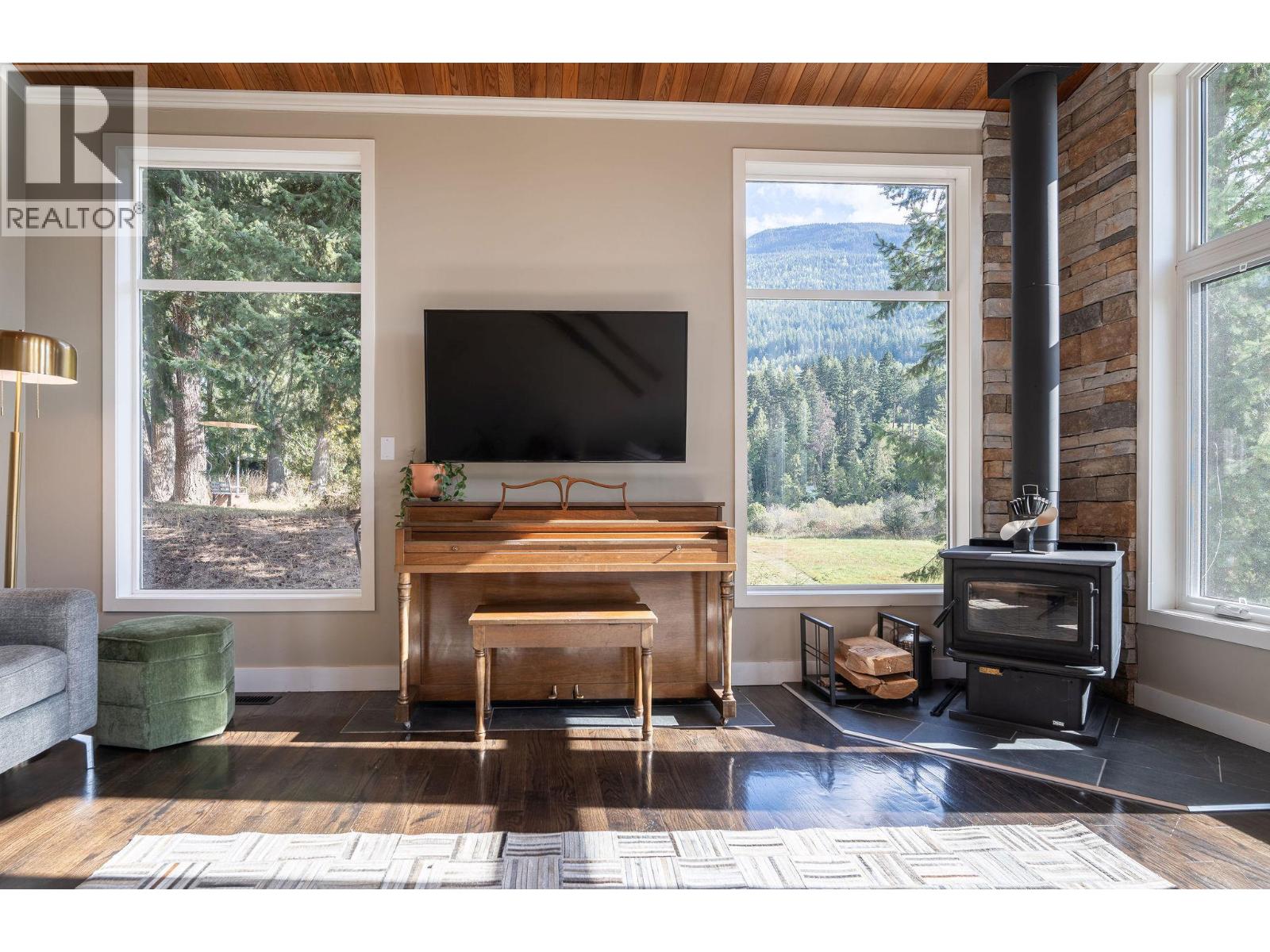 2626 Airport Way, Revelstoke