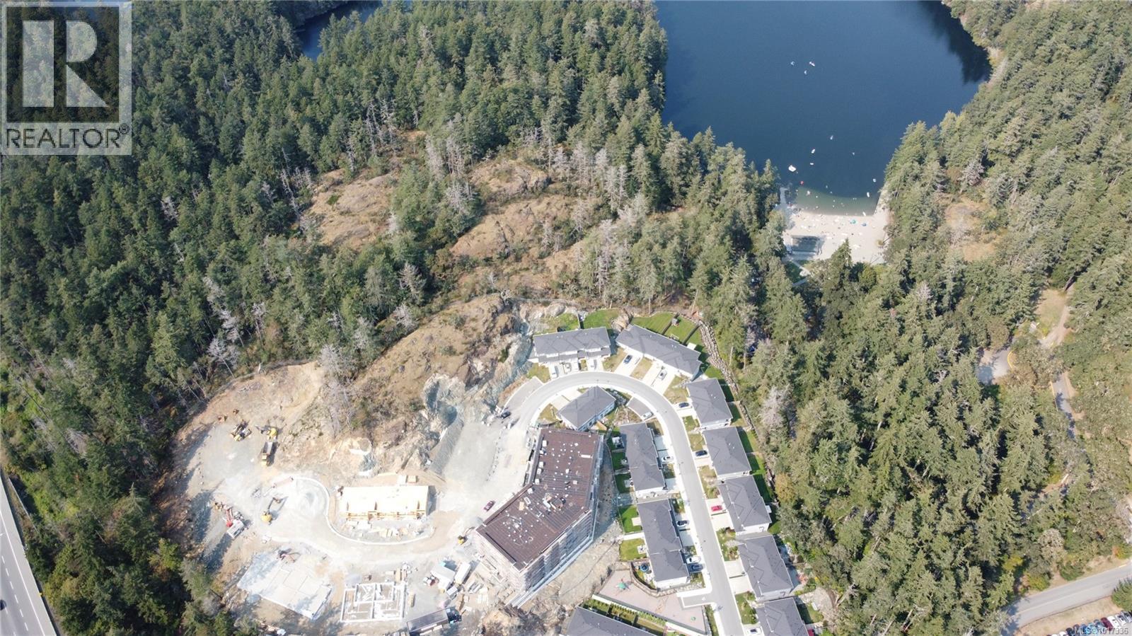 402 2000 West Park Lane, View Royal