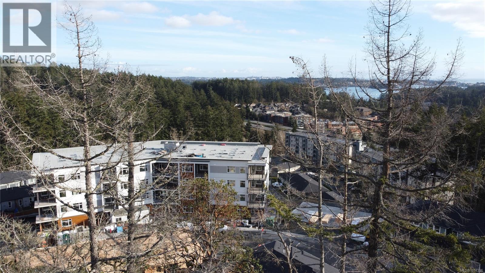 402 2000 West Park Lane, View Royal