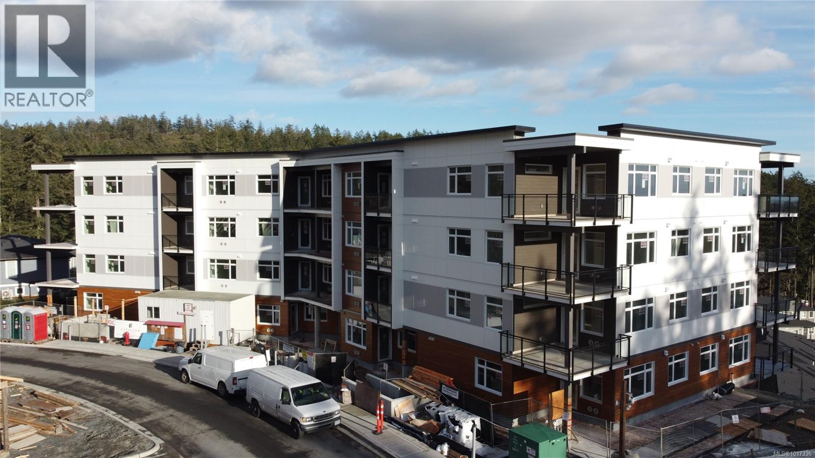 402 2000 West Park Lane, View Royal