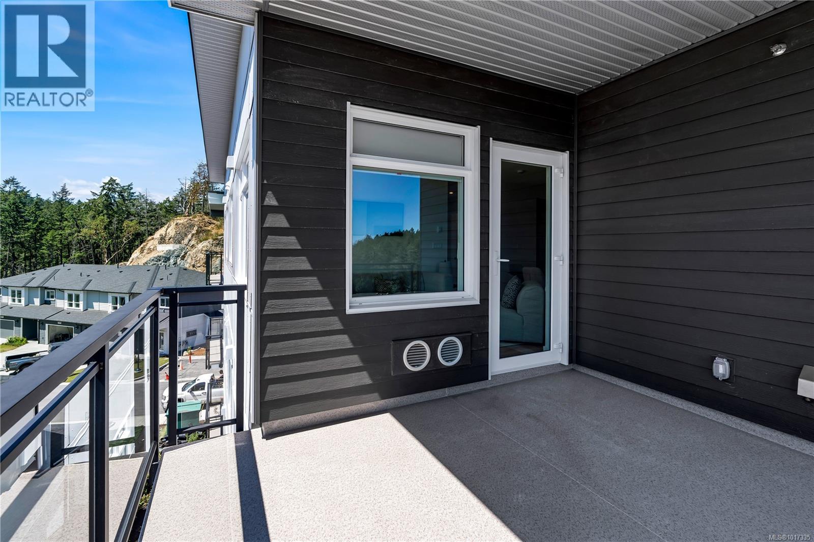 104 2000 West Park Lane, View Royal