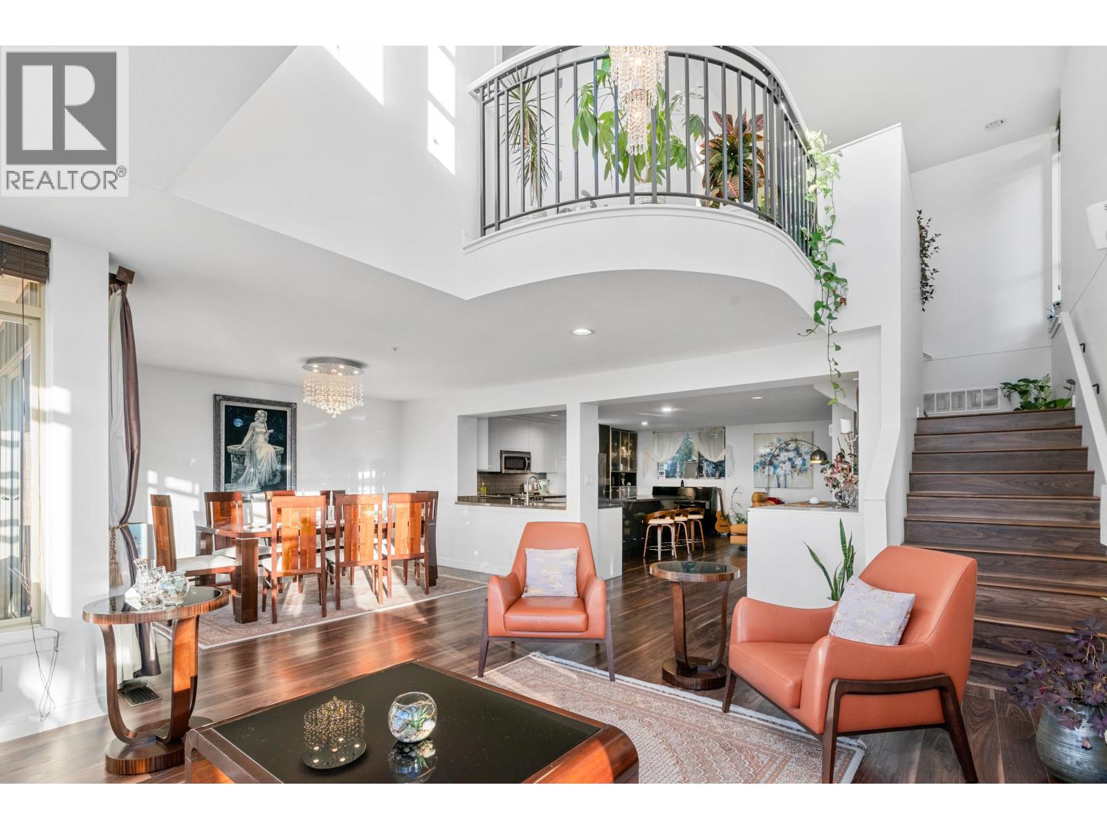 8534 SEASCAPE COURT, West Vancouver