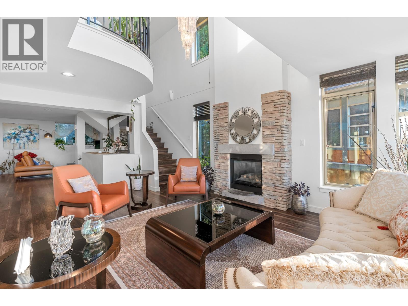 8534 SEASCAPE COURT, West Vancouver