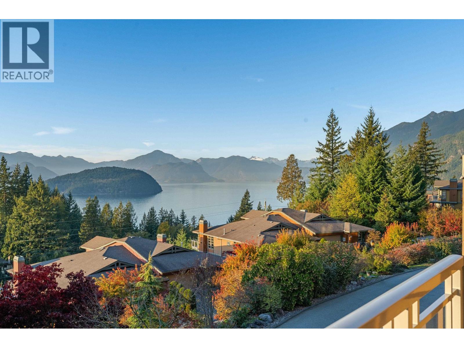 8534 SEASCAPE COURT, West Vancouver