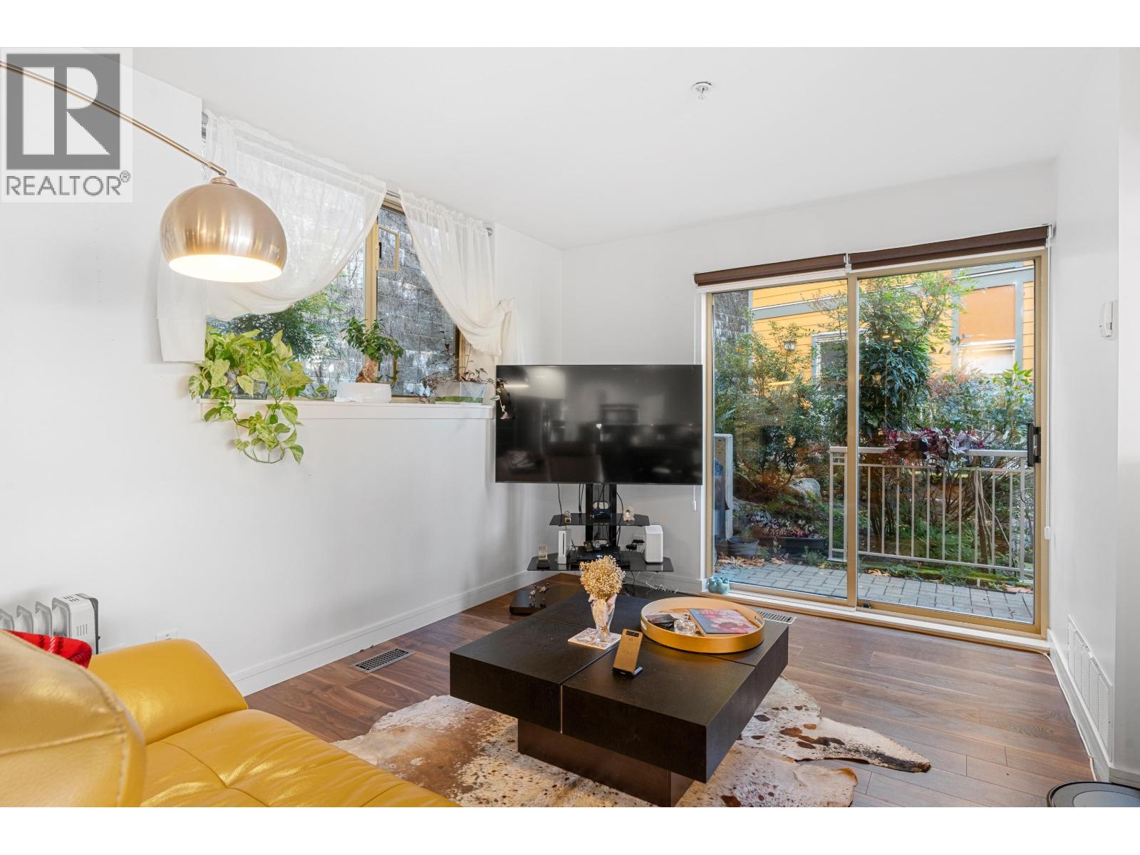 8534 SEASCAPE COURT, West Vancouver