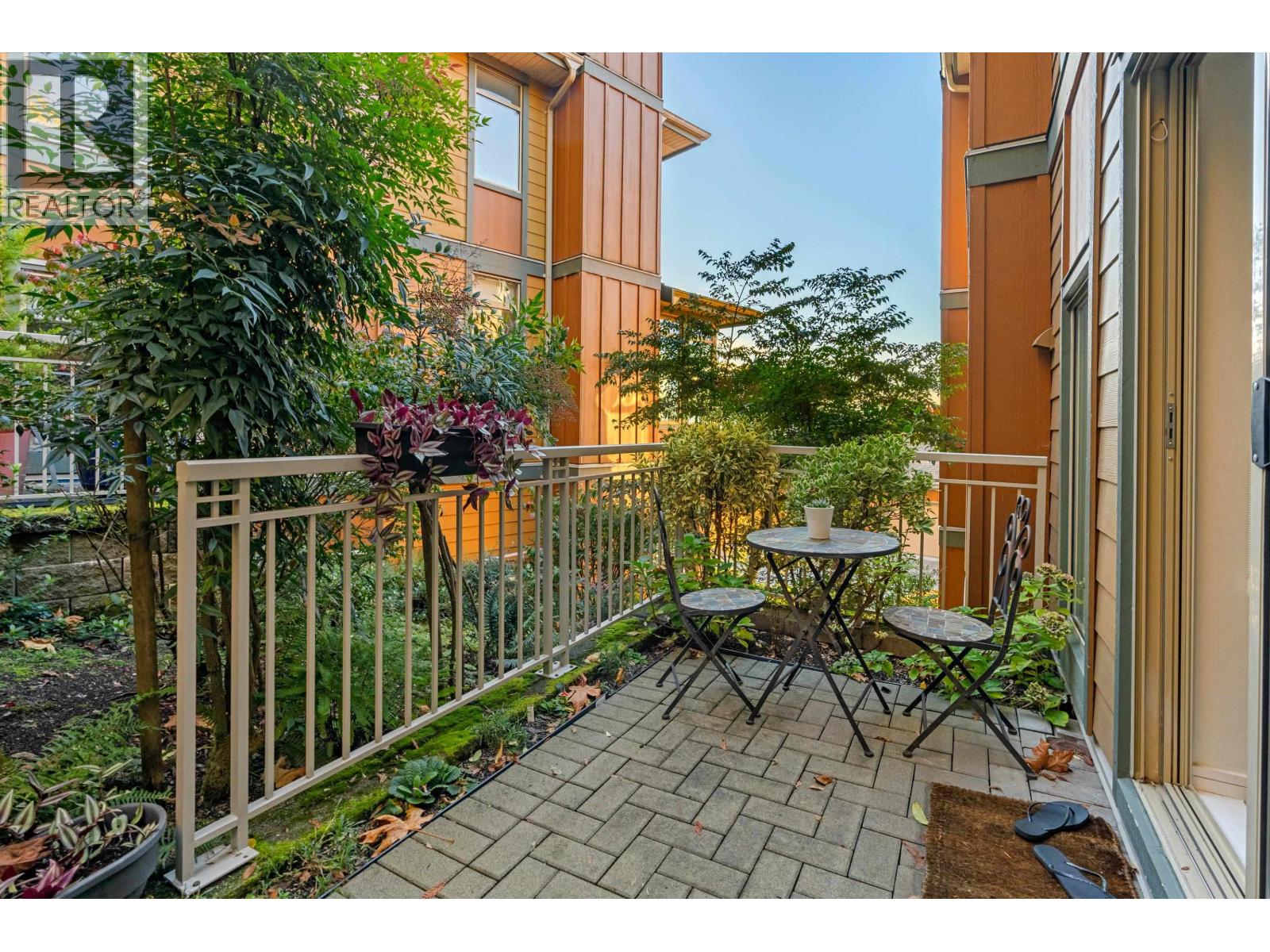 8534 SEASCAPE COURT, West Vancouver