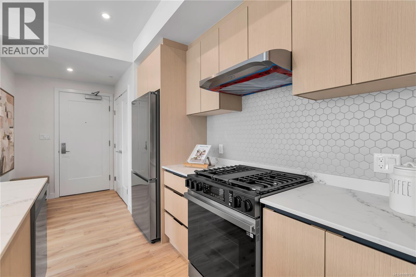 401 2000 West Park Lane, View Royal