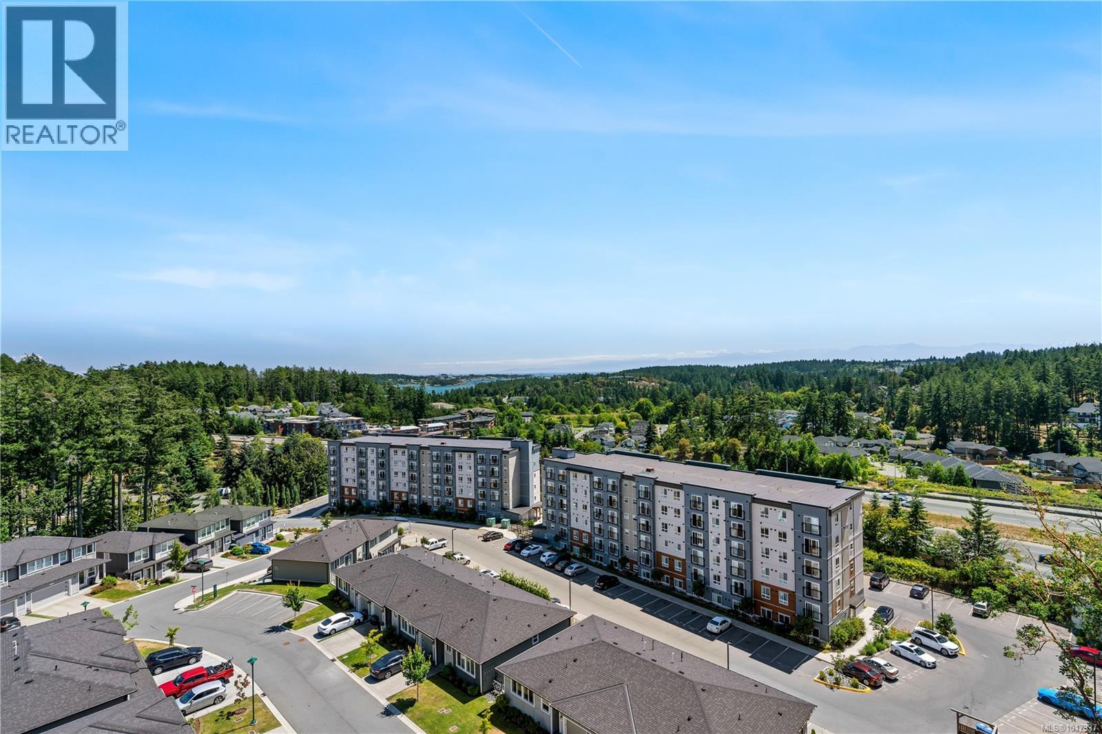 401 2000 West Park Lane, View Royal