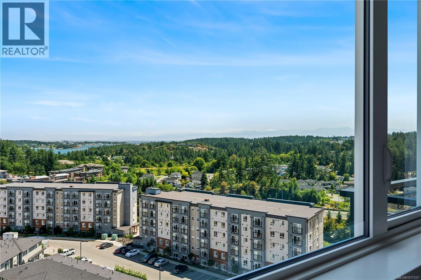 401 2000 West Park Lane, View Royal