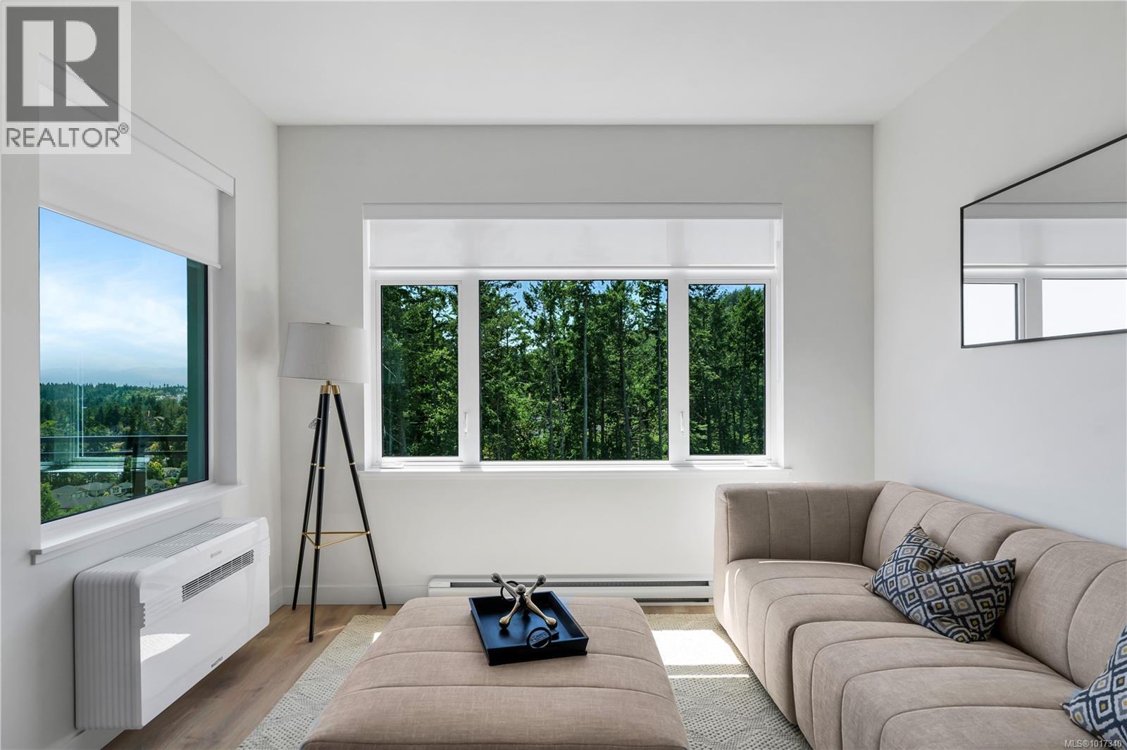 203 2000 West Park Lane, View Royal