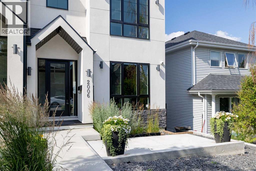 Single Family House for Sale in   Avenue SW South Calgary Calgary 