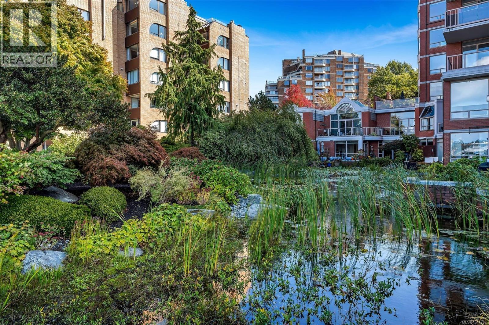 105 636 Montreal Street, Victoria
