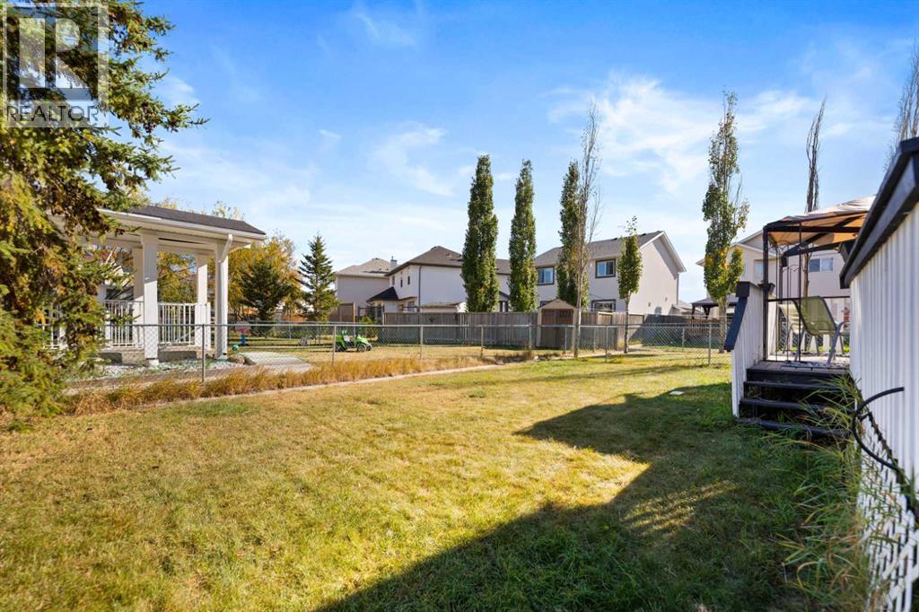 Single Family House for Sale in  Coral Springs Close NE Coral Springs Calgary 
