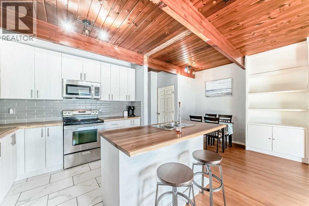 Single Family House Bi-level for Sale in   Avenue NW Bowness Calgary 