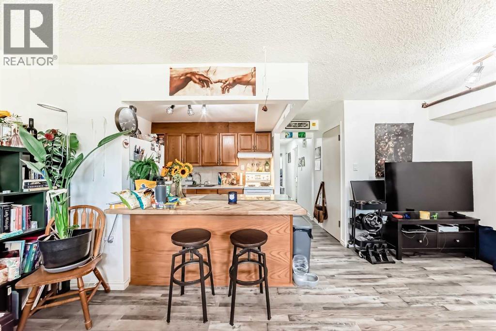Single Family House Bi-level for Sale in   Avenue NW Bowness Calgary 