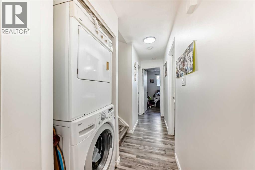 Single Family House Bi-level for Sale in   Avenue NW Bowness Calgary 