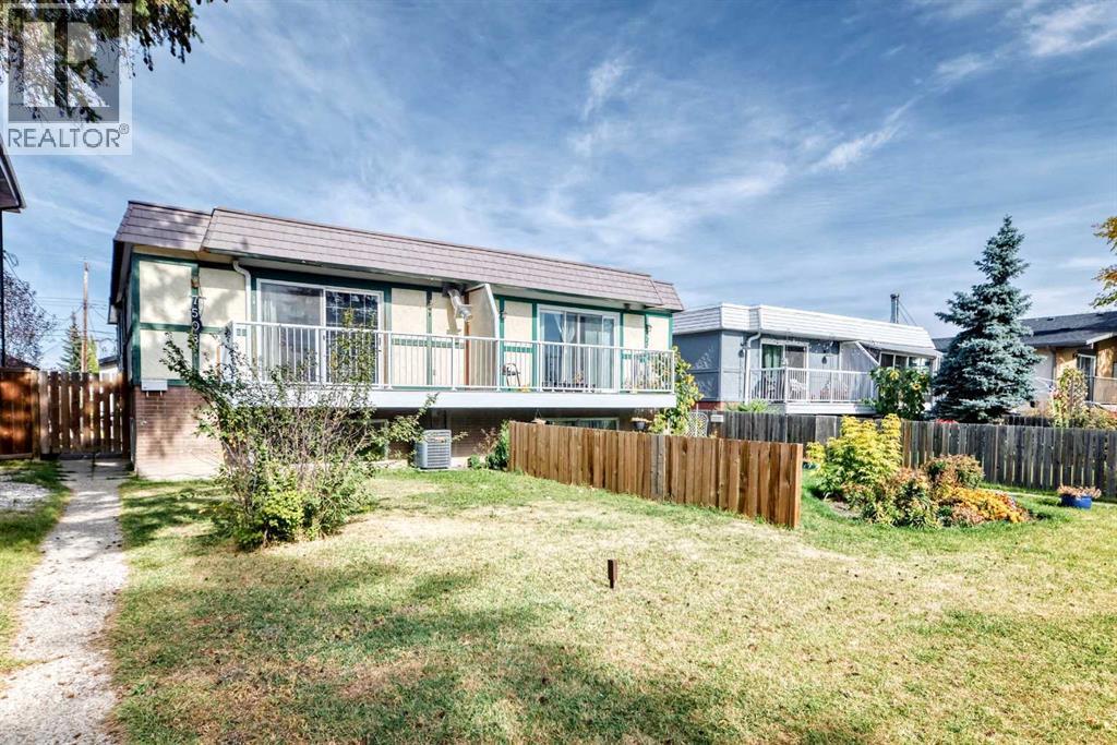 Single Family House Bi-level for Sale in   Avenue NW Bowness Calgary 