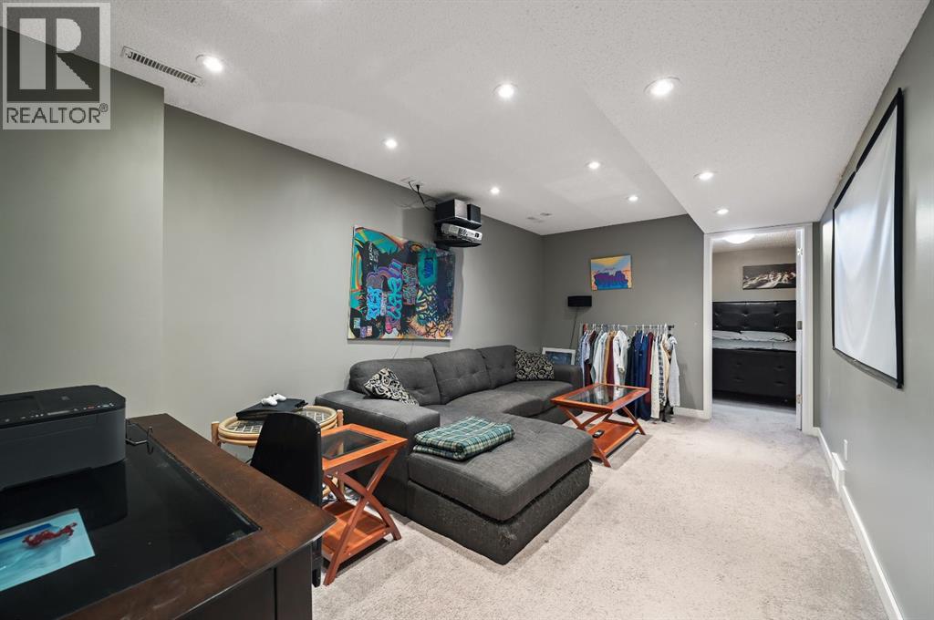 Single Family House for Sale in   Avenue SW Richmond Calgary 