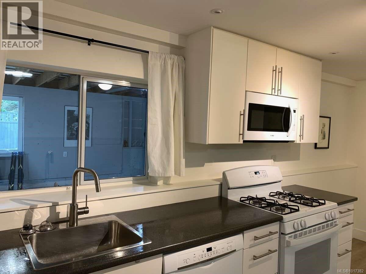 655 Totem Cres, Comox