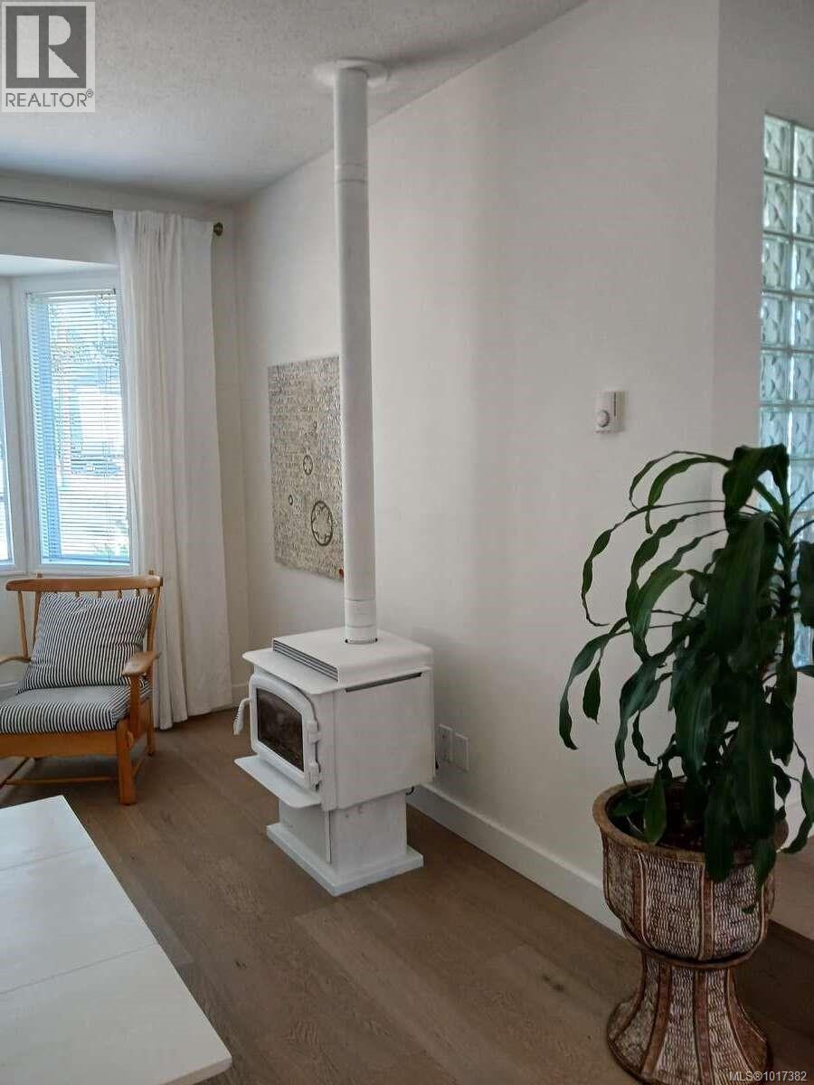 655 Totem Cres, Comox