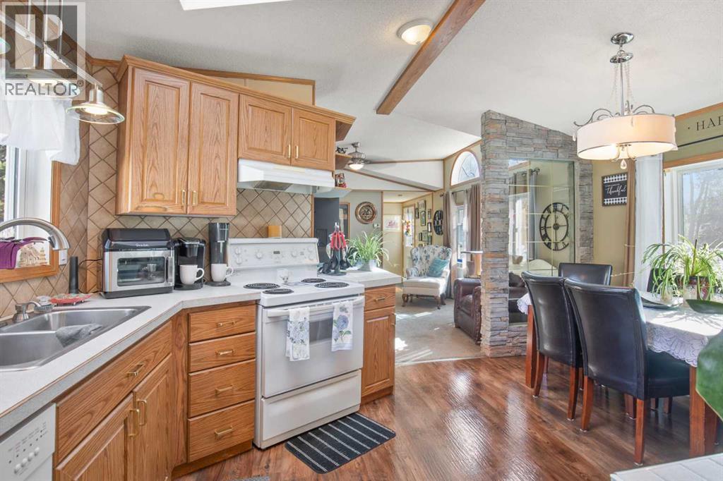 41513 Highway 771, Rural Lacombe County