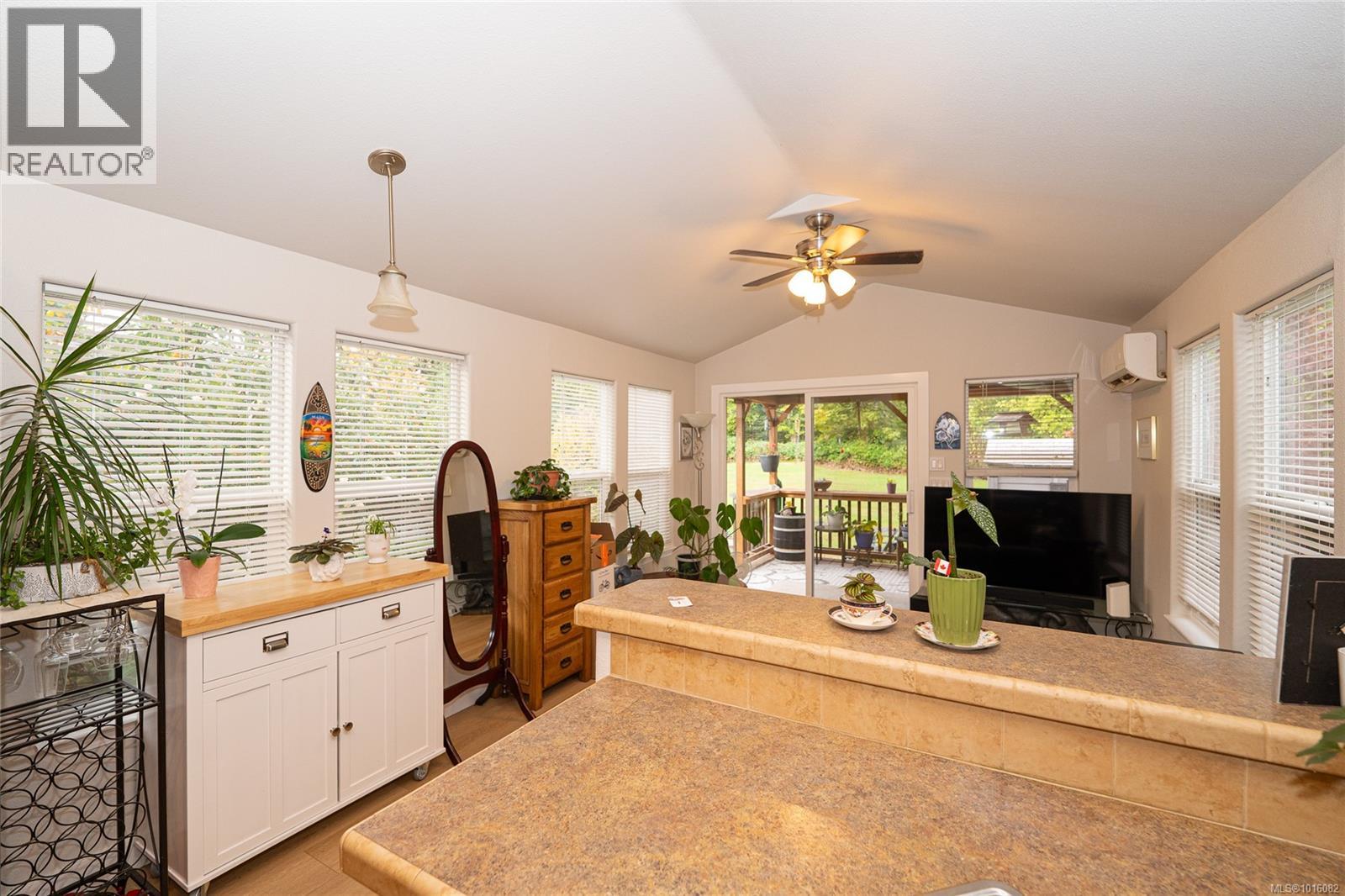 #350 3042 RIVER RD - 11