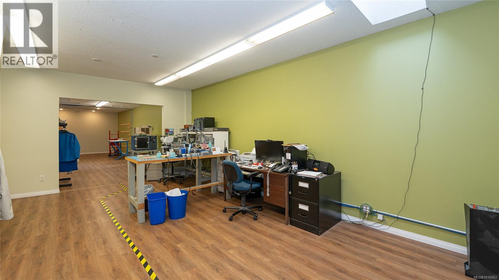 Other in Chemainus - Image 7