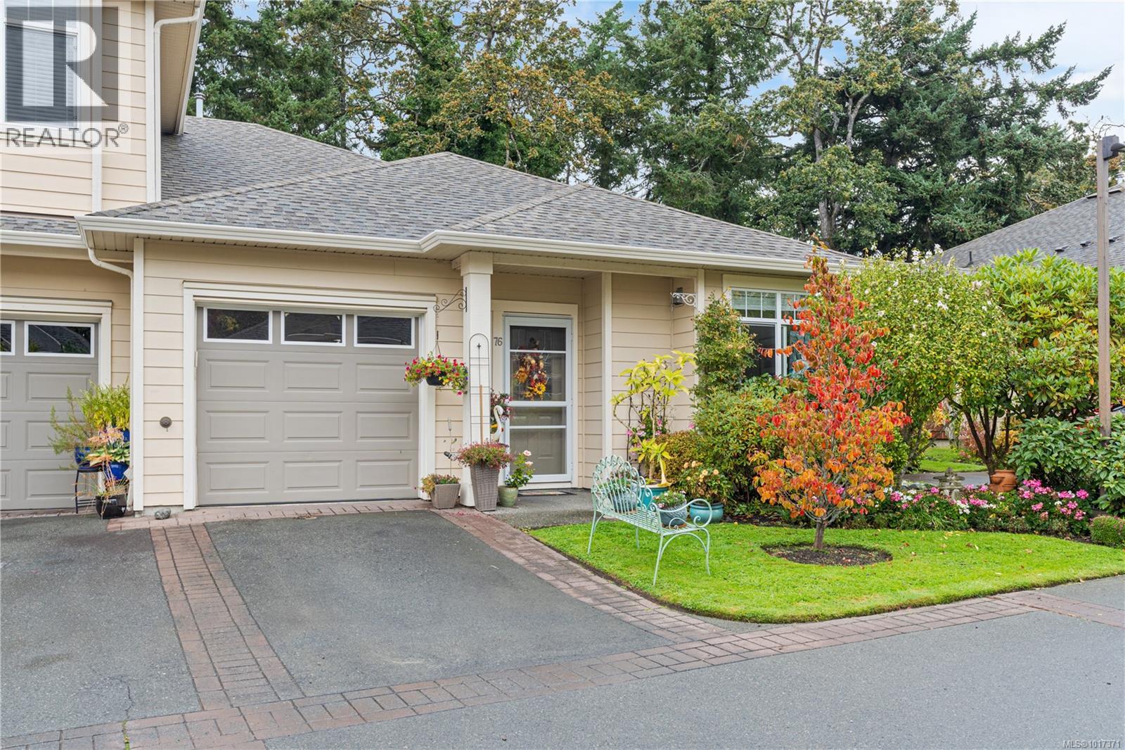 76 850 Parklands Drive, Esquimalt