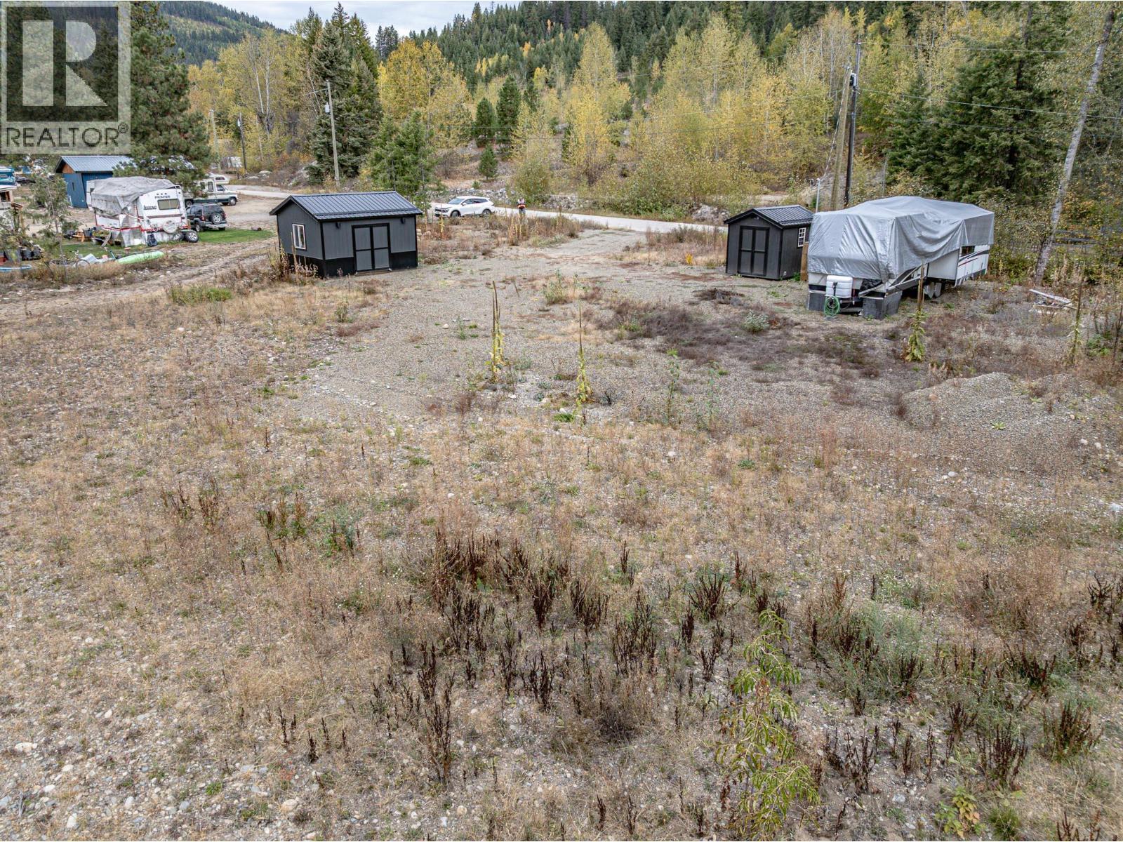 6072 Arnold Road, Salmo