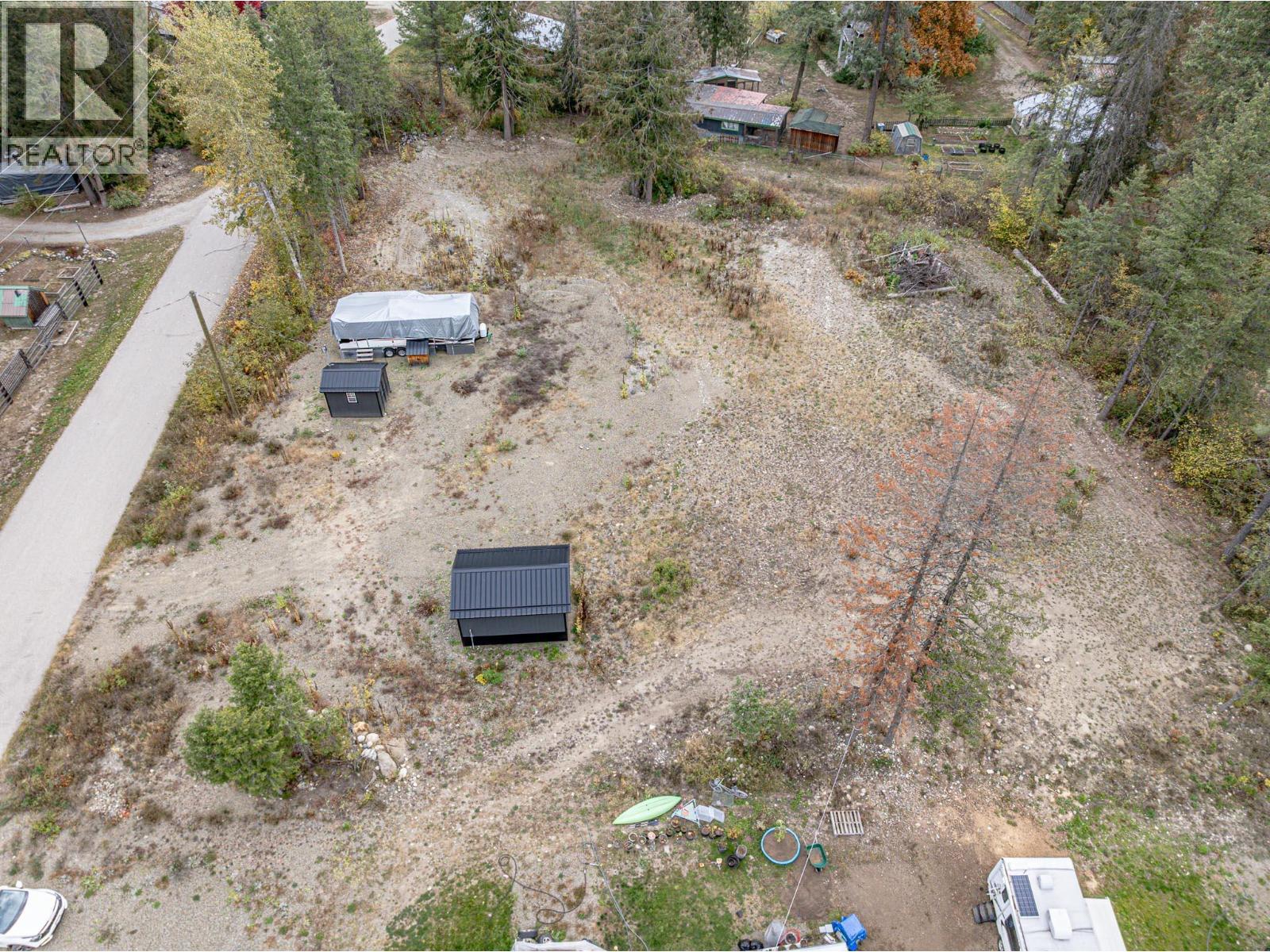 6072 Arnold Road, Salmo