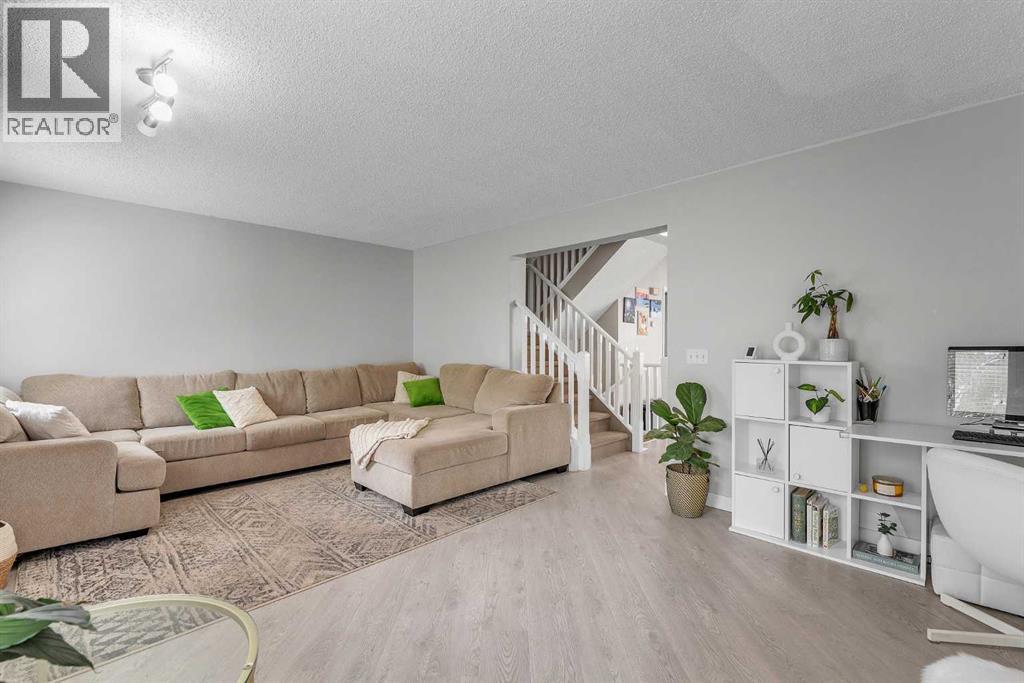 Single Family House for Sale in  Citadel Terrace NW Citadel Calgary 