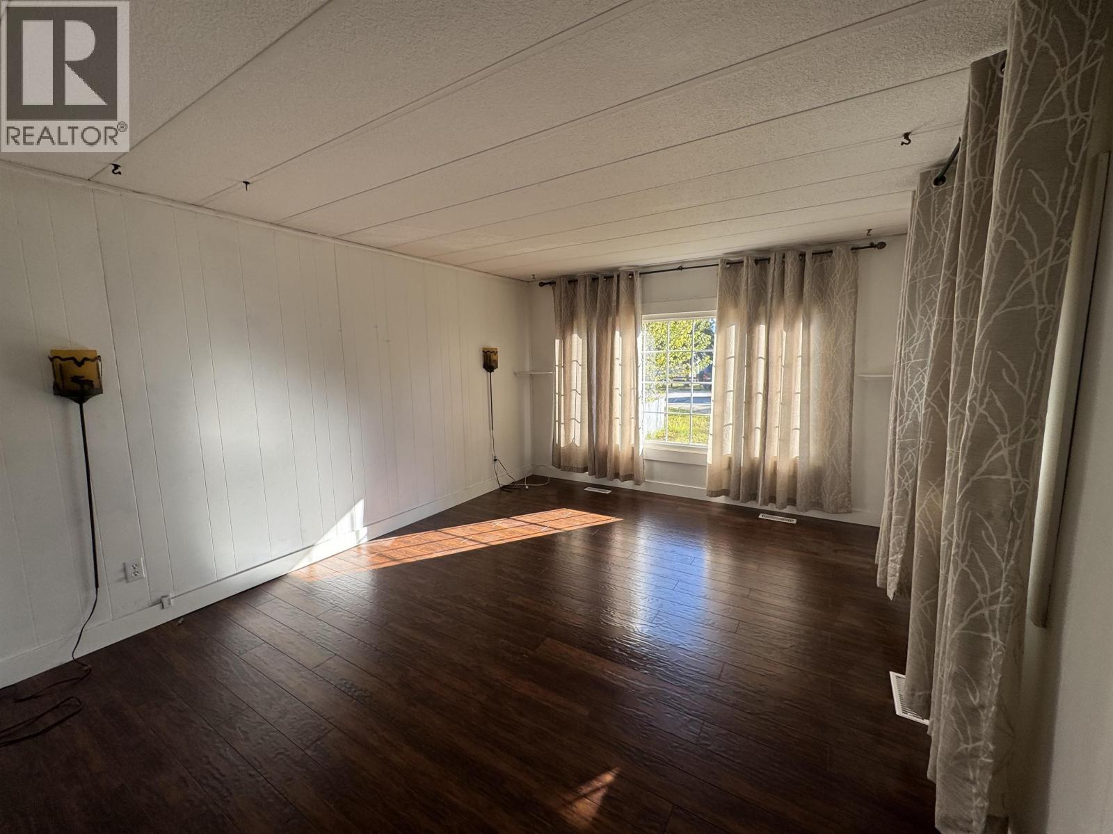 1460 7TH AVENUE - 8