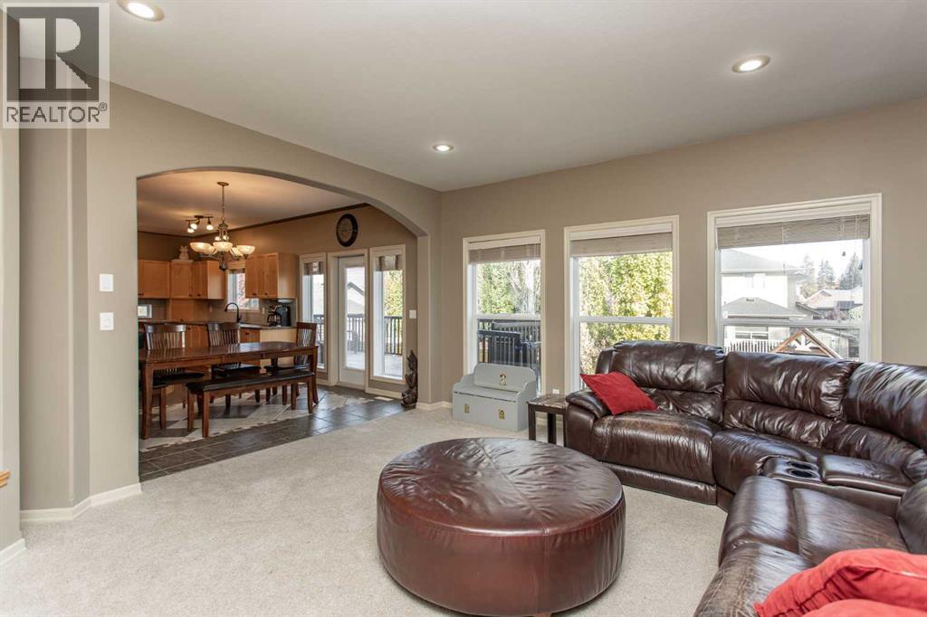 35 Woodrow Close, Red Deer