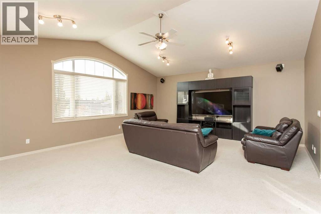 35 Woodrow Close, Red Deer