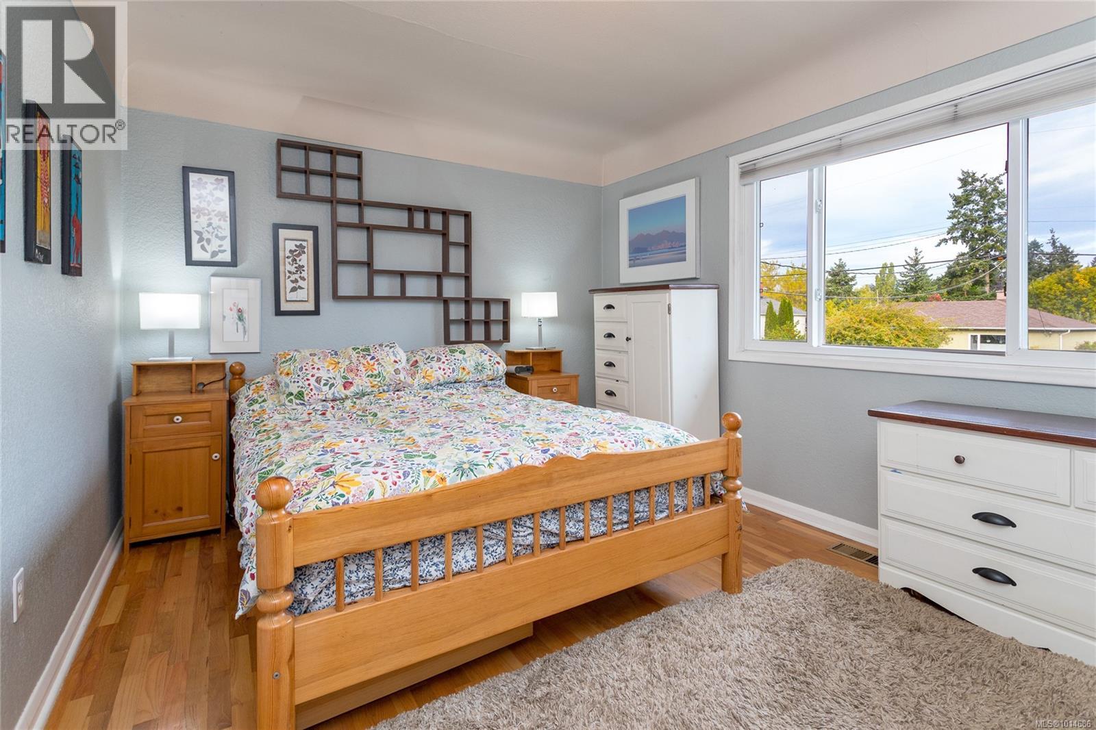 645 Baker St, Saanich