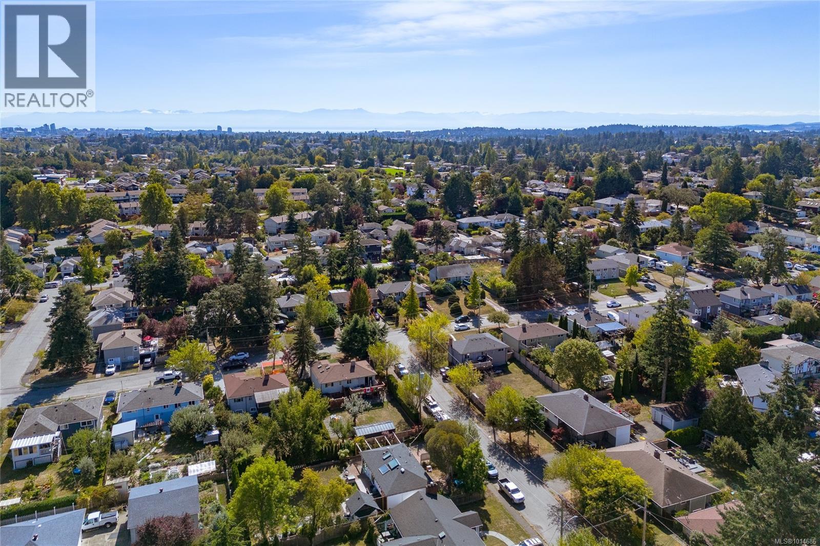 645 Baker St, Saanich