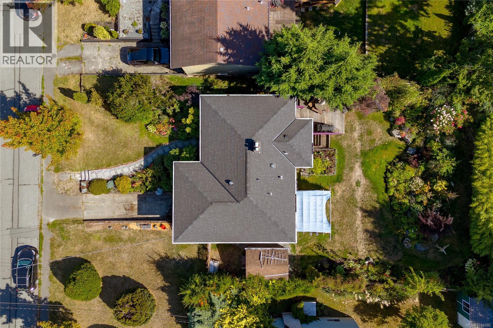 645 Baker St, Saanich