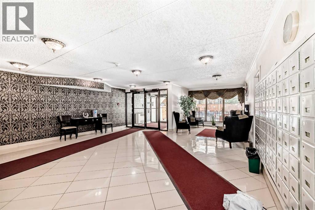Single Family House for Sale in   Dalton Drive NW Dalhousie Calgary 