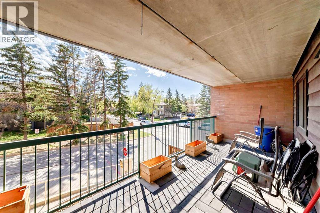 Single Family House for Sale in   Dalton Drive NW Dalhousie Calgary 