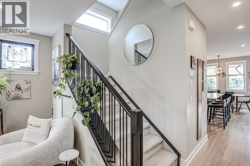 Single Family House for Sale in   Avenue SW Altadore Calgary 
