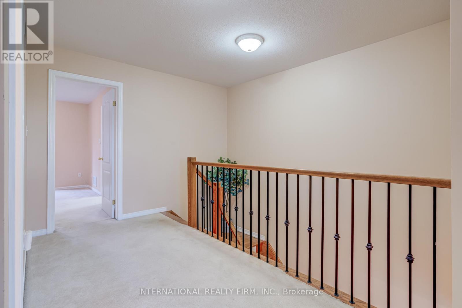 Single Family House for Sale in    SOUTHSIDE PLACE Hamilton (Mountview) 