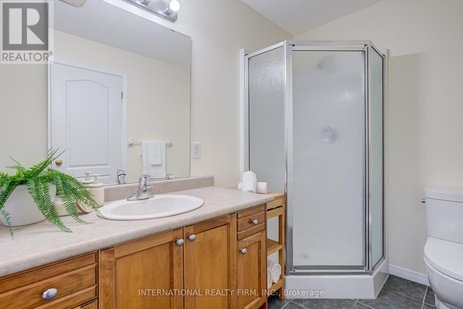 Single Family House for Sale in    SOUTHSIDE PLACE Hamilton (Mountview) 