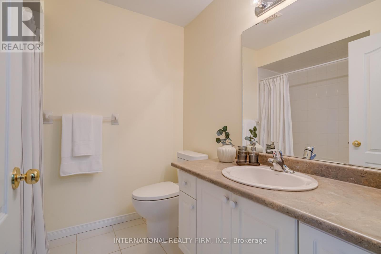 Single Family House for Sale in    SOUTHSIDE PLACE Hamilton (Mountview) 