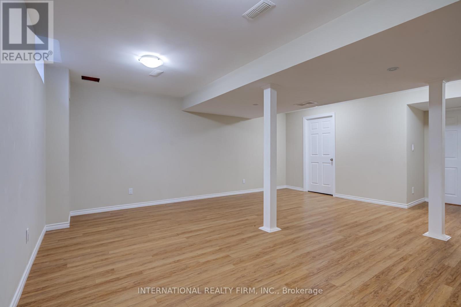 Single Family House for Sale in    SOUTHSIDE PLACE Hamilton (Mountview) 