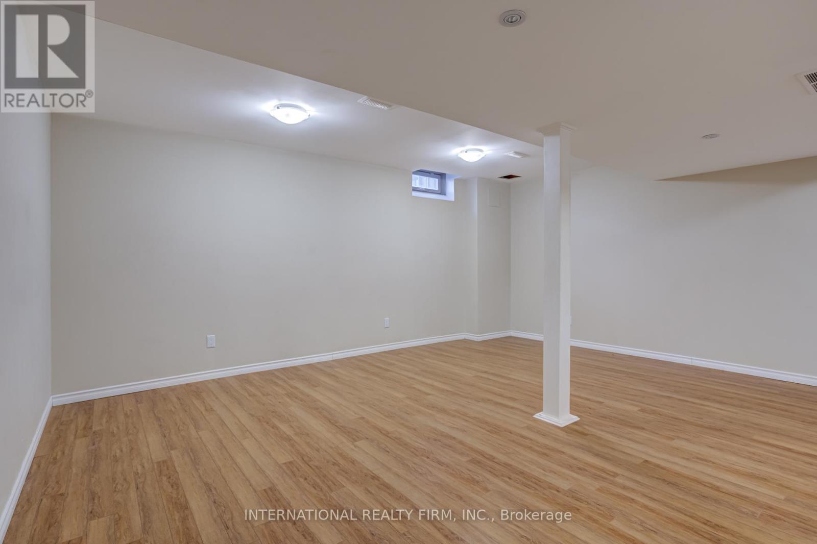 Single Family House for Sale in    SOUTHSIDE PLACE Hamilton (Mountview) 