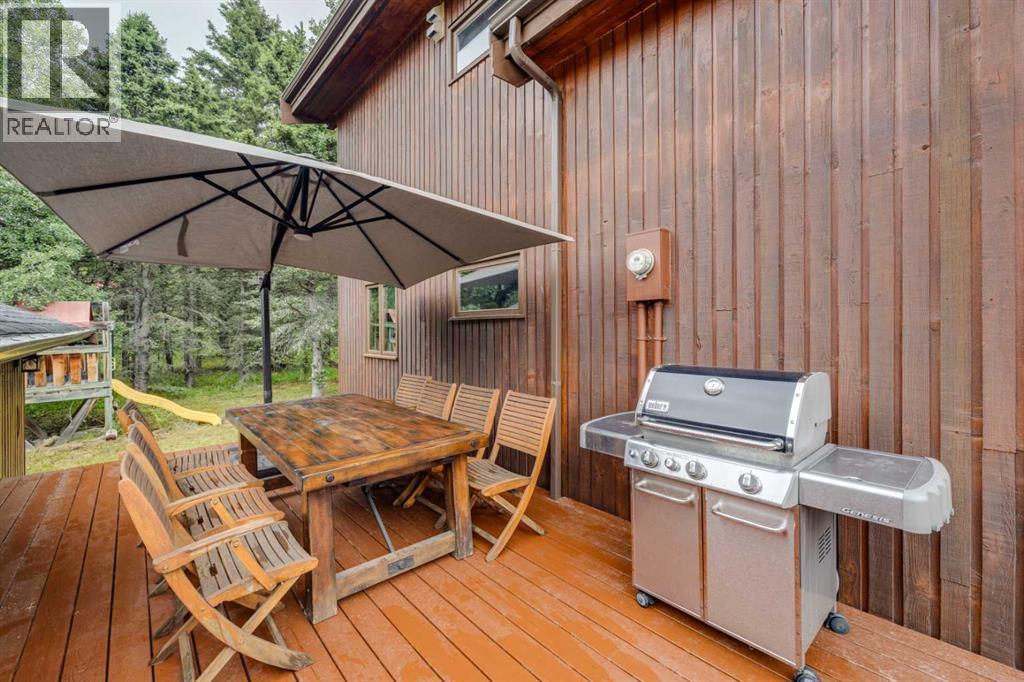 106 Mountain Lion Drive, Bragg Creek