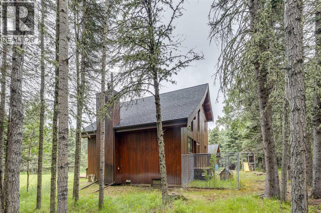 106 Mountain Lion Drive, Bragg Creek