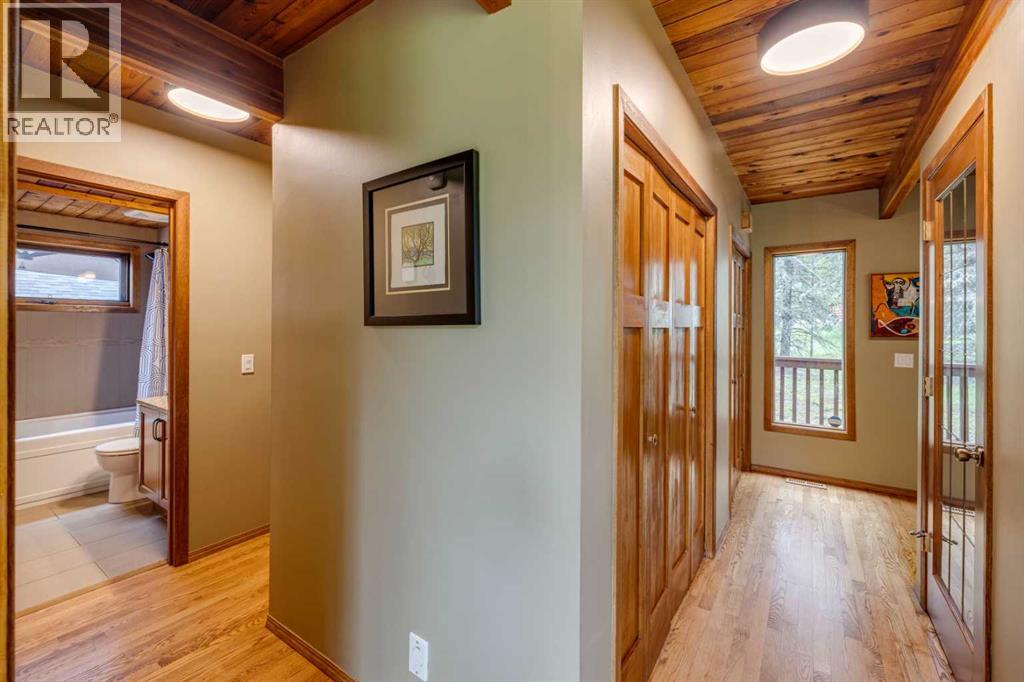 106 Mountain Lion Drive, Bragg Creek